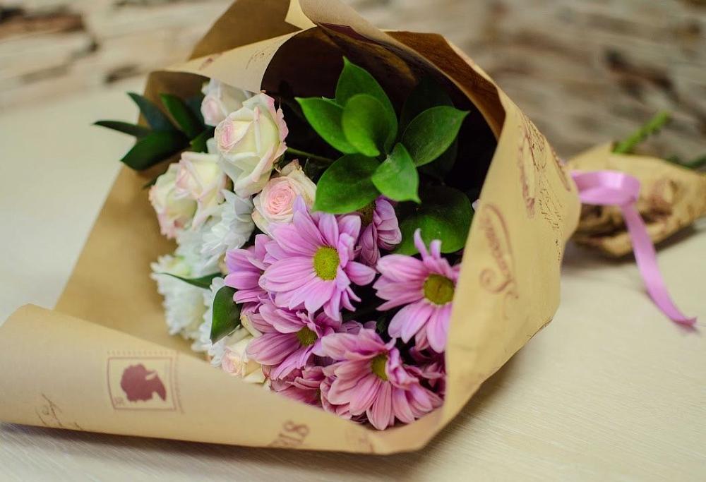 Букет цветов из: Розы и Хризантемы в Донском