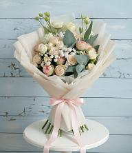 Букет цветов из:  Розы и Лизиантусы в Донском