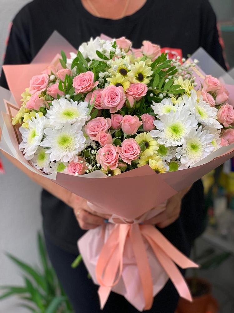 Букет цветов из: Розы и Хризантемы в Донском