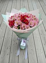Букет цветов из:  Альстромерии в Донском
