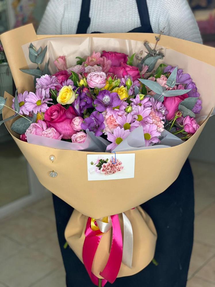 Букет цветов из: Хризантемы, Гвоздики и Альстромерии в Донском