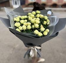 Букет Белые кустовые розы Солинеро в Донском