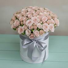 Цветочная композиция из Розы в шляпной коробке в Донском