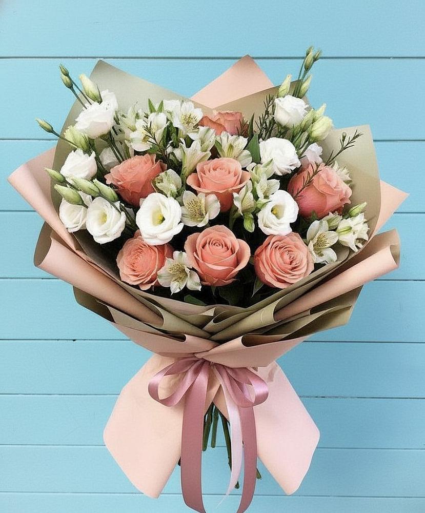 Букет цветов из: Розы, Альстромерии и Лизиантусы в Донском