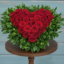 Цветочная композиция из Розы в виде сердца в Донском