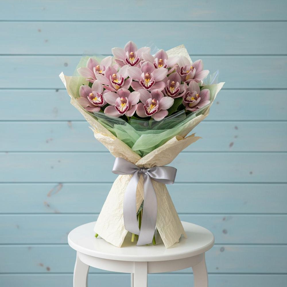 Букет цветов из: Орхидеи и Розы в Донском