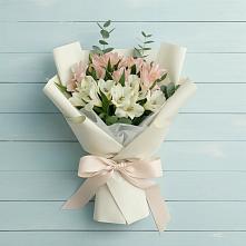 Букет цветов из:  Альстромерии в Донском