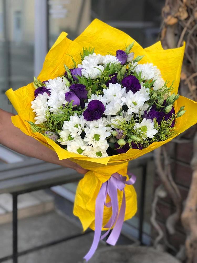 Букет цветов из: Ирисы, Хризантемы и Ромашки в Донском