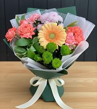 Букет цветов из:  Гвоздики, Розы, Герберы и Хризантемы в Донском