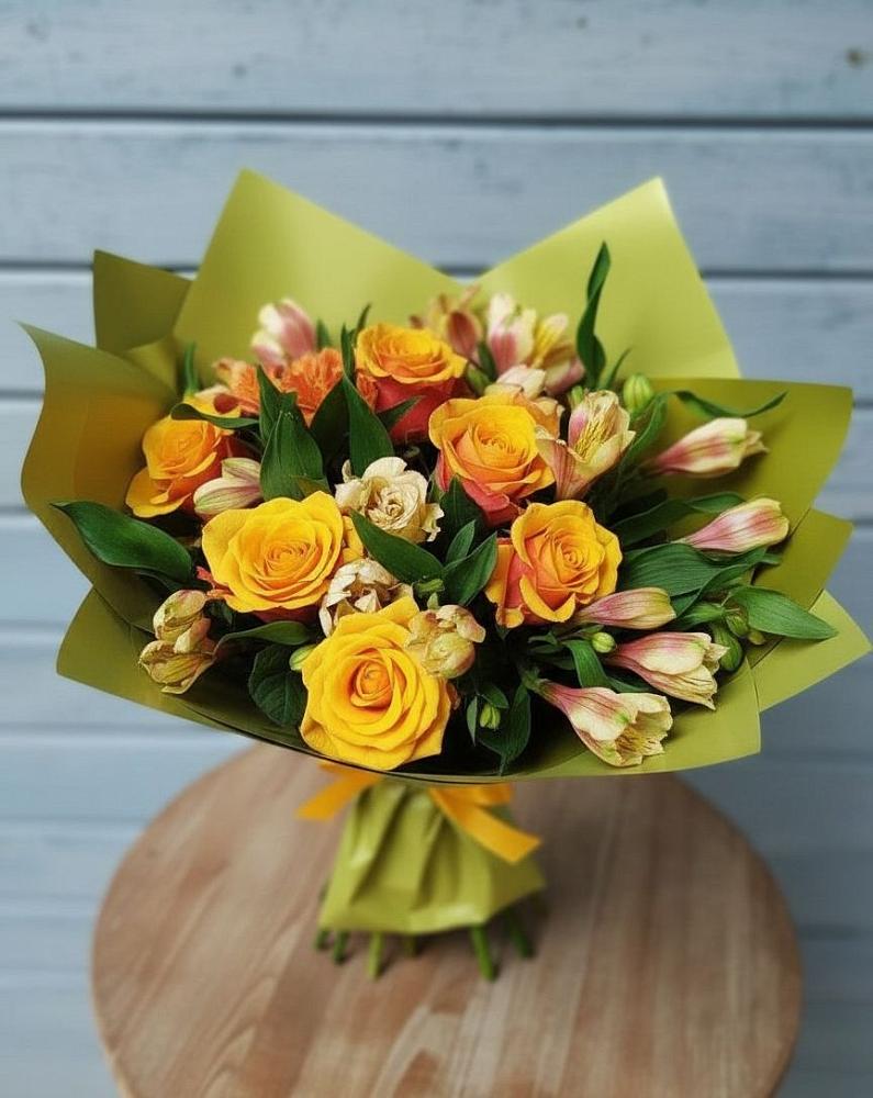 Букет цветов из: Альстромерии и Розы в Донском