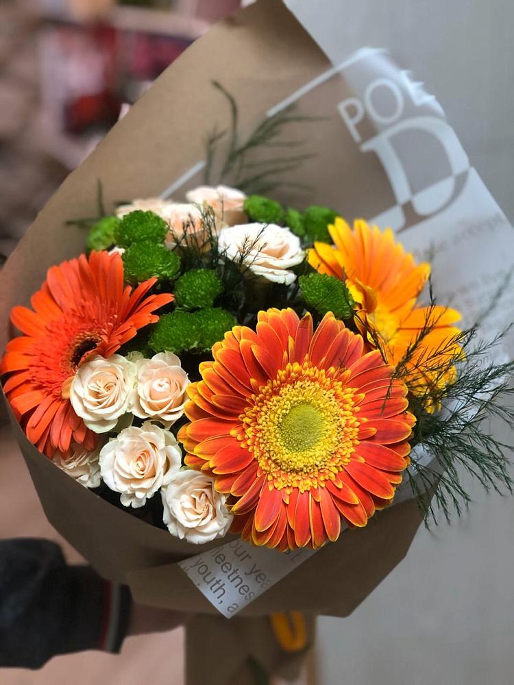 Букет цветов из: Герберы, Хризантемы и Розы в Донском