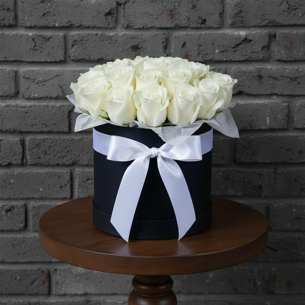 Цветочная композиция из Розы в шляпной коробке в Донском