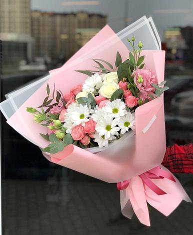 Букет цветов из: Розы, Лизиантусы и Хризантемы в Донском