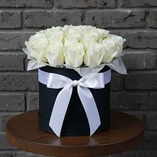 Цветочная композиция из Розы в шляпной коробке в Донском